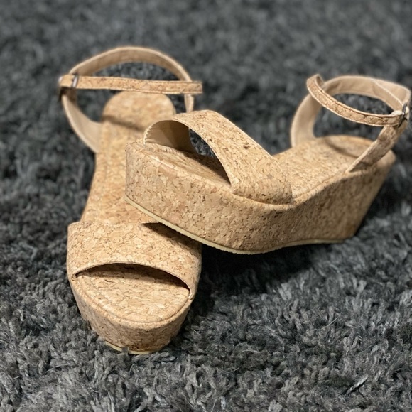 Shoe Dazzle Trudy Cork Platform Sandals - Picture 6 of 6